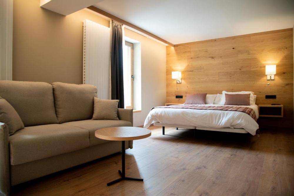 Hotel Roya Espot Εξωτερικό φωτογραφία
